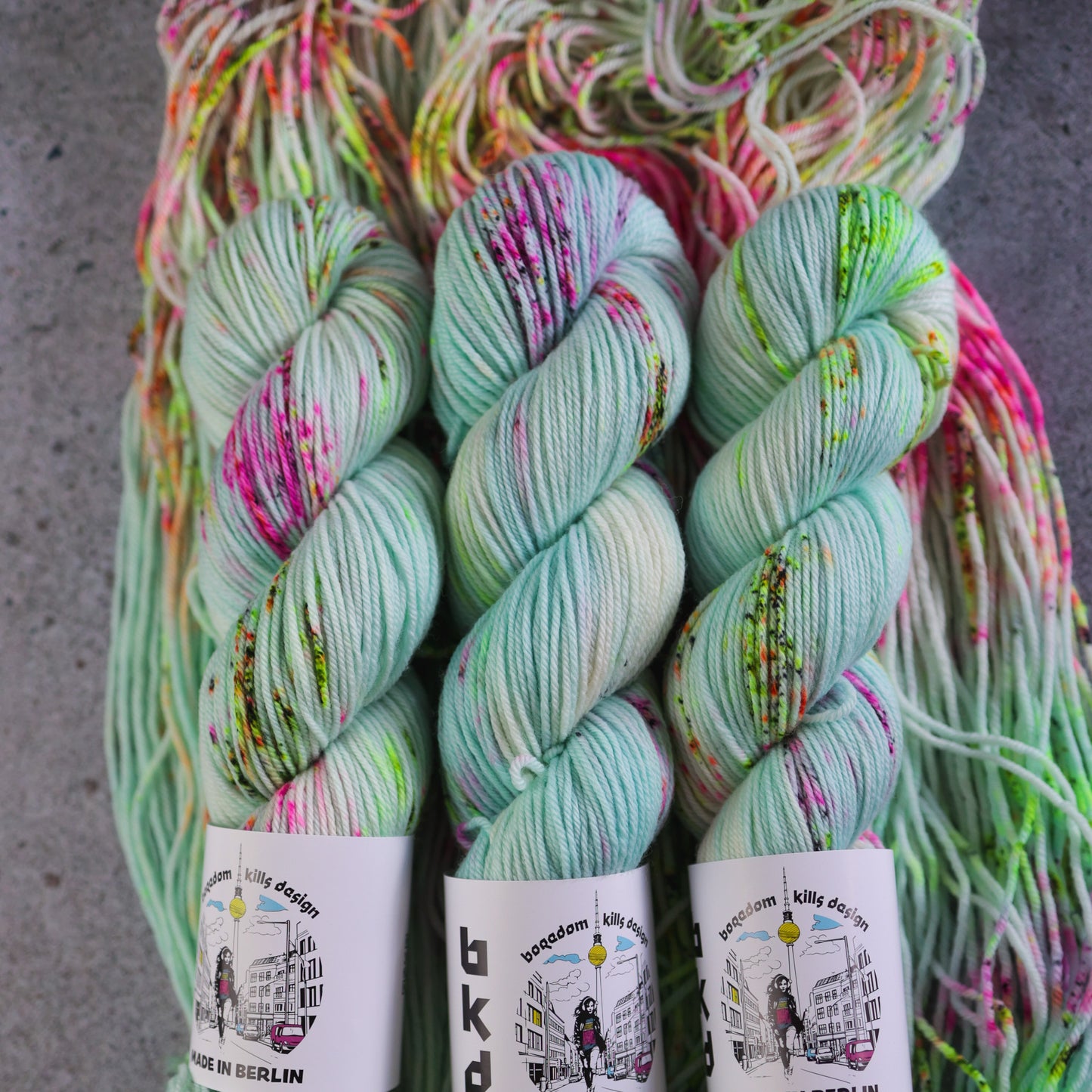 BKD Wonder DK, hand dyed merino yarn, 230m in 115g