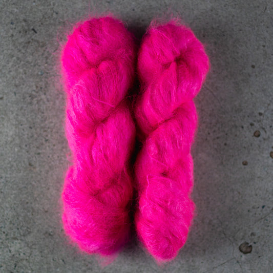 BKD Chunky Mohair: handgefärbtes DK-Mohairgarn, 200 m in 100 g. Farbe: Portugal