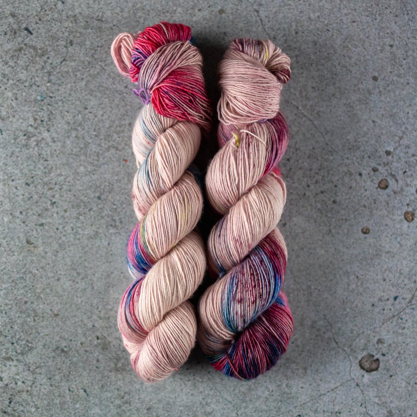 BKD Single, hand dyed yarn, 366m in 100g