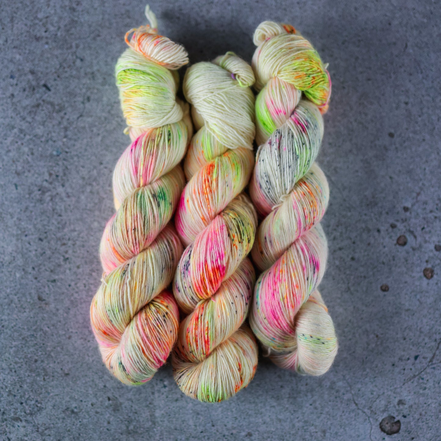 BKD Single, hand dyed yarn, 366m in 100g