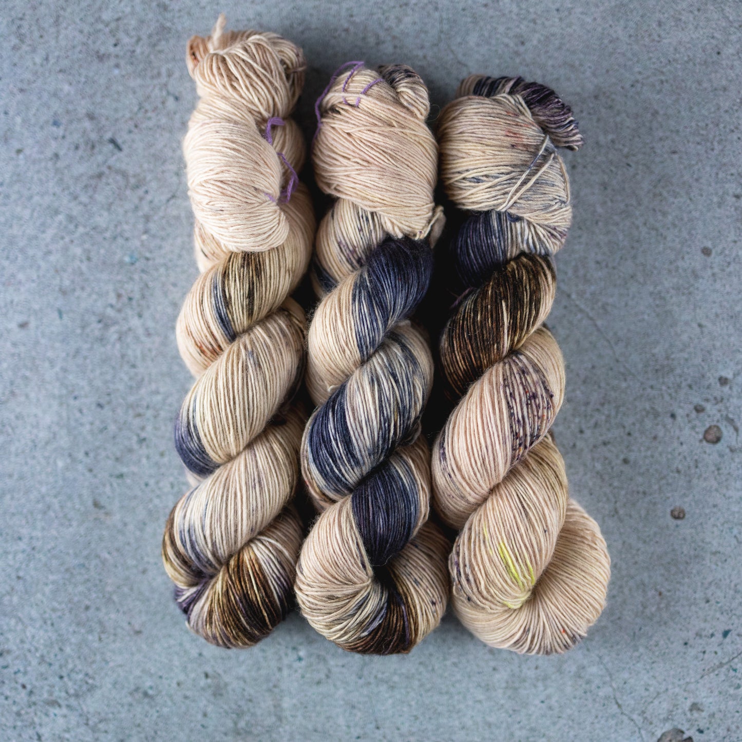 BKD Single, hand dyed yarn, 366m in 100g