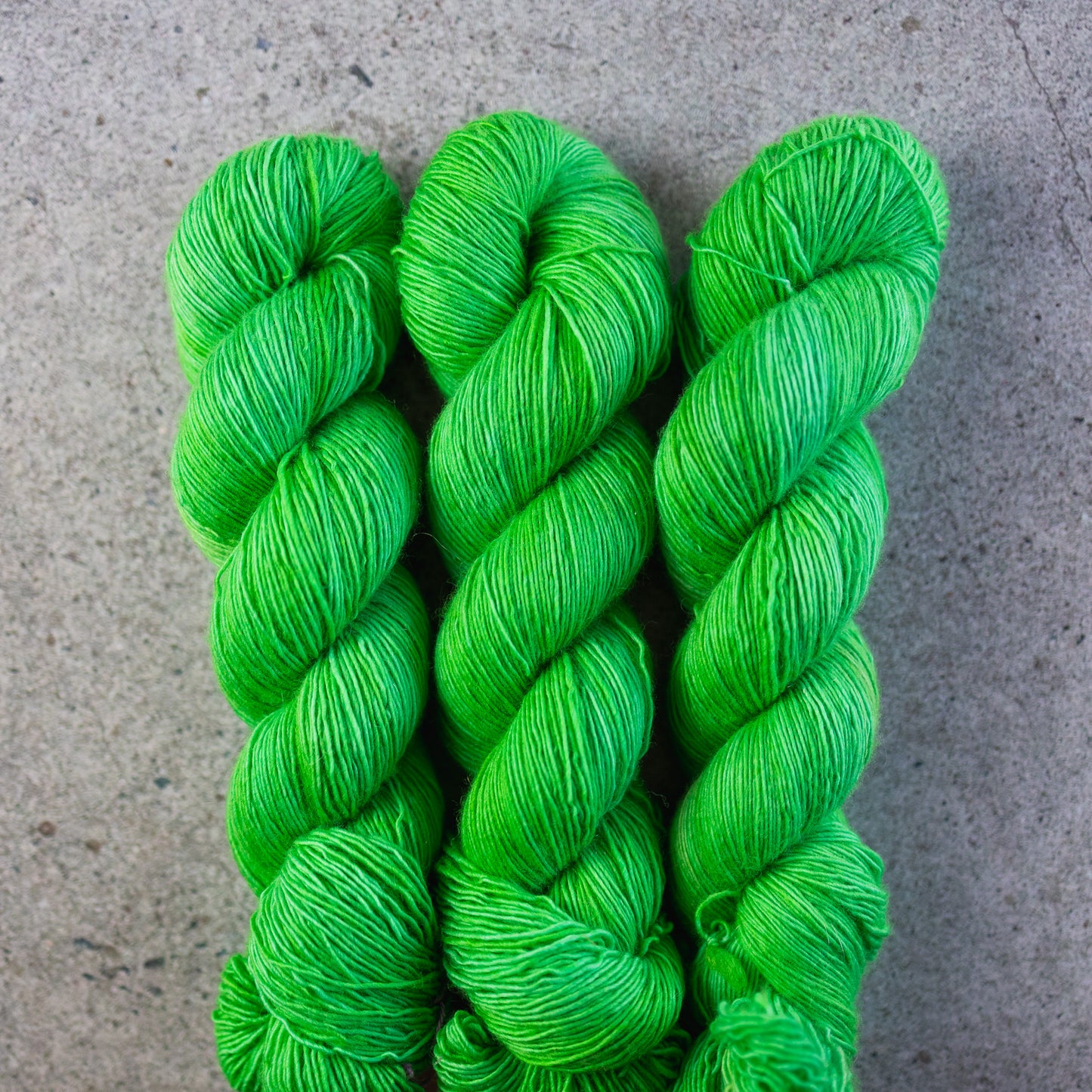 BKD Single, hand dyed yarn, 366m in 100g