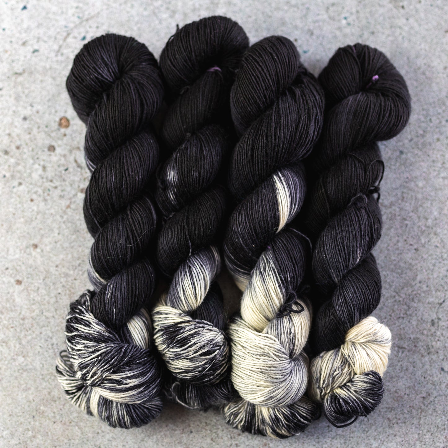 BKD Single, hand dyed yarn, 366m in 100g