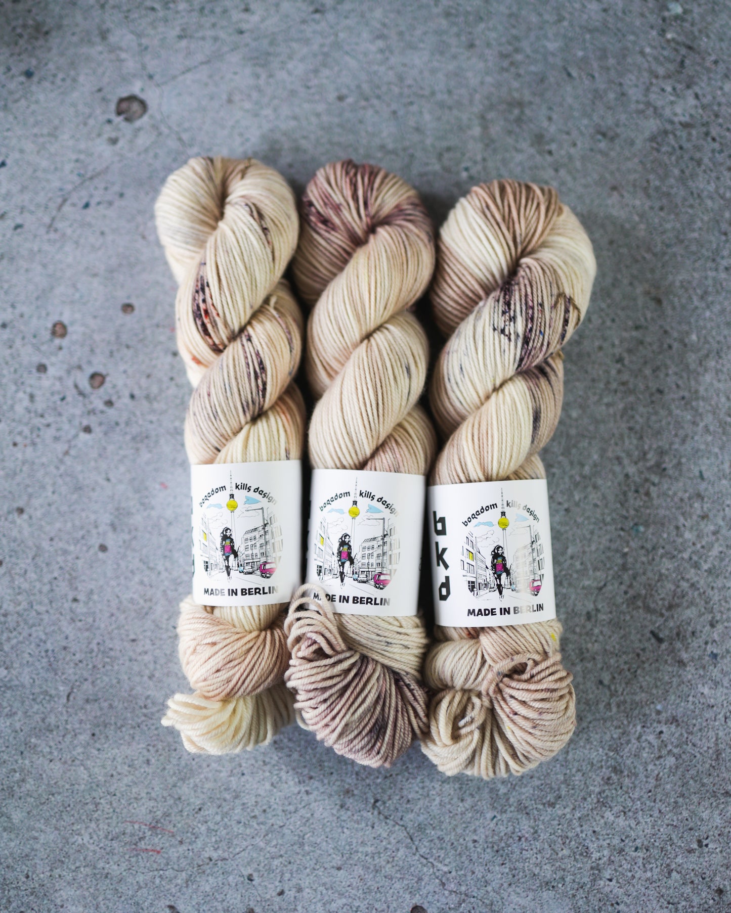 BKD Wonder DK, hand dyed merino yarn, 230m in 115g