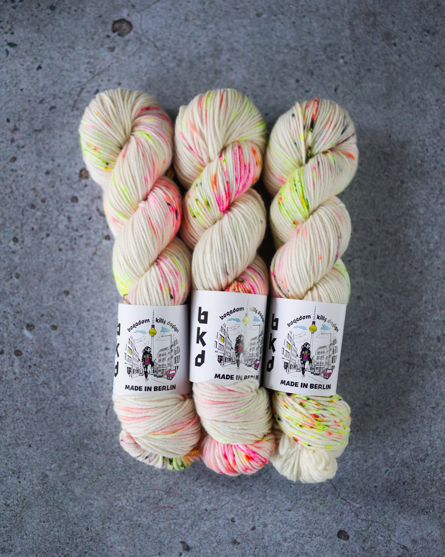BKD Wonder DK, hand dyed merino yarn, 230m in 115g