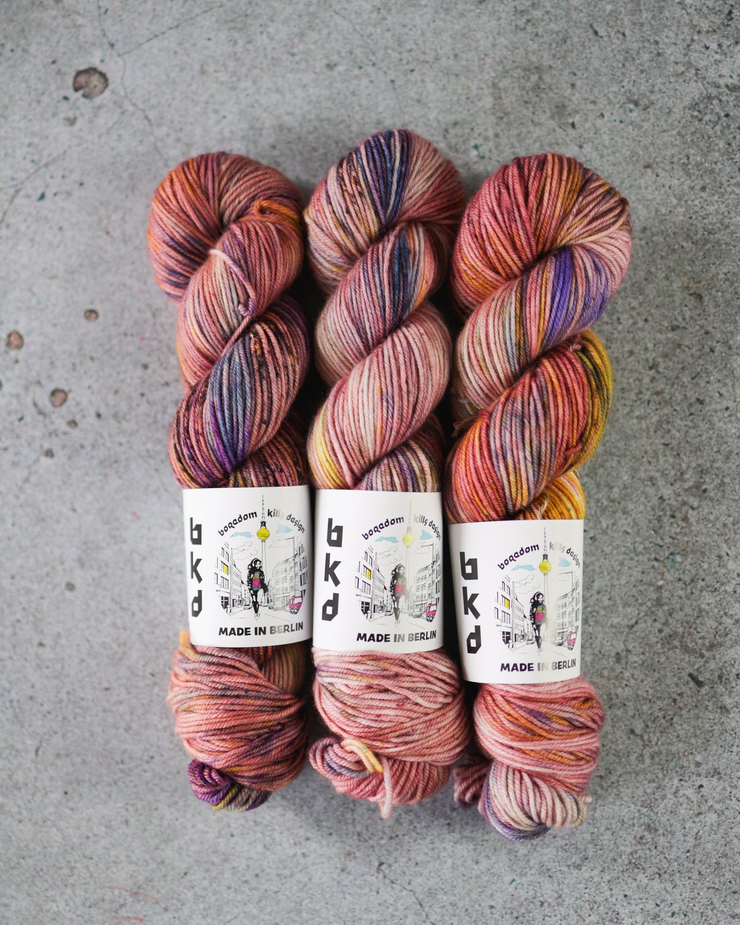 BKD Wonder DK, hand dyed merino yarn, 230m in 115g