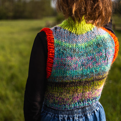 Hot Scrap Vest Knitting Pattern // Free Knitting Pattern // Scrap Yarn Knitting